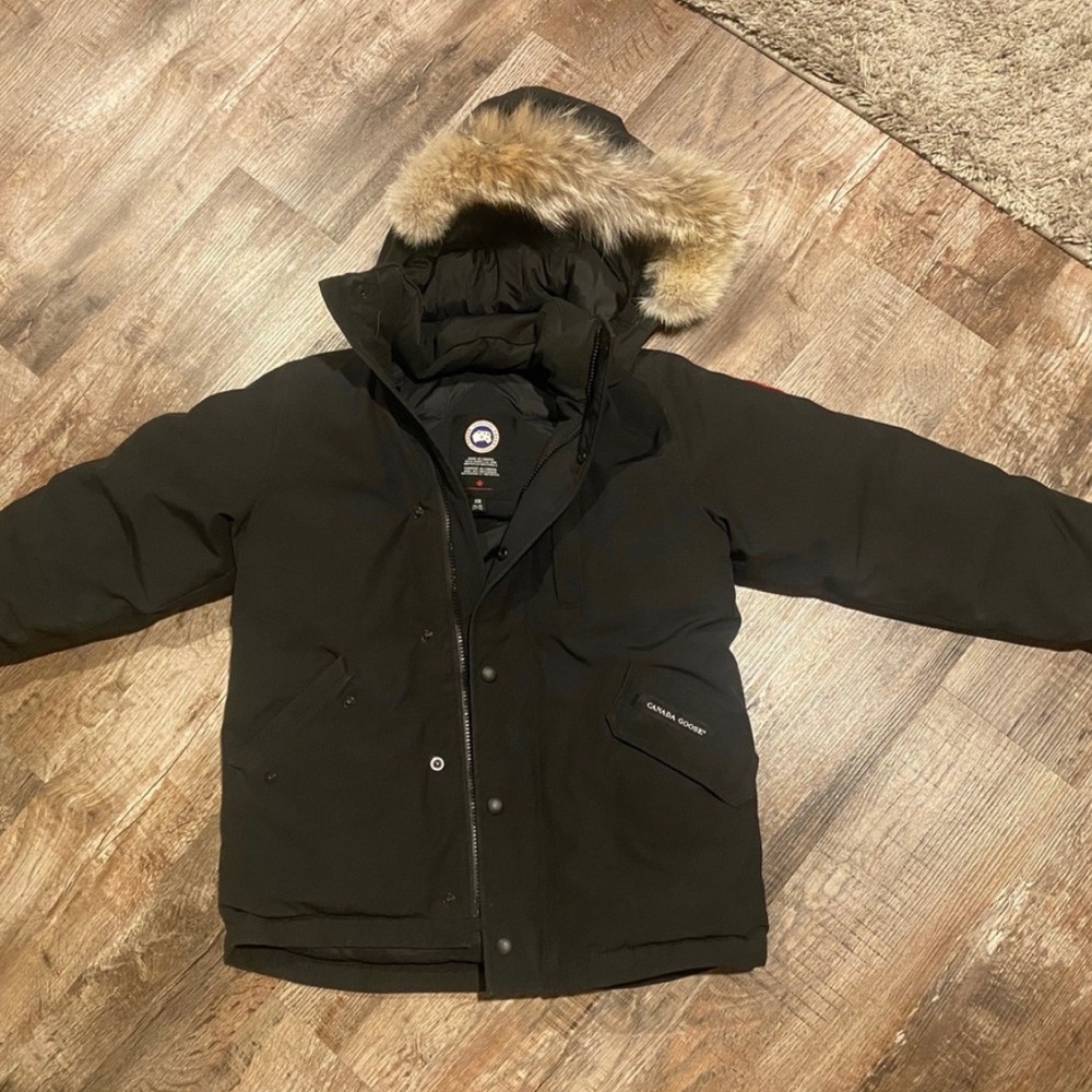 Canada Goose Jacket - Picture 2 of 14